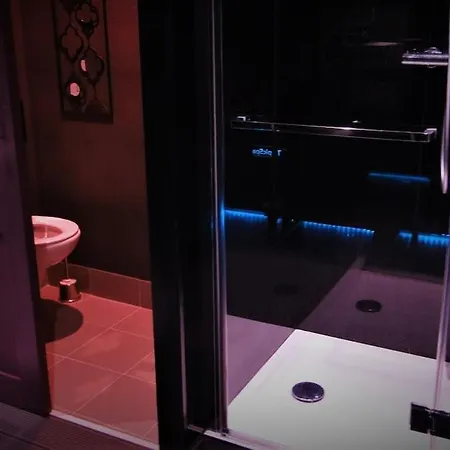 Sparadis 53 Avec Jacuzzi Privatif لافال